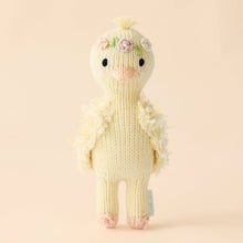 Load image into Gallery viewer, Tiny Flora the duckling (mauve), gives 10 meals