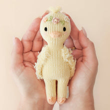 Load image into Gallery viewer, Tiny Flora the duckling (mauve), gives 10 meals