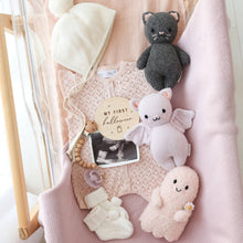 Load image into Gallery viewer, Baby ghost (blush with flower)