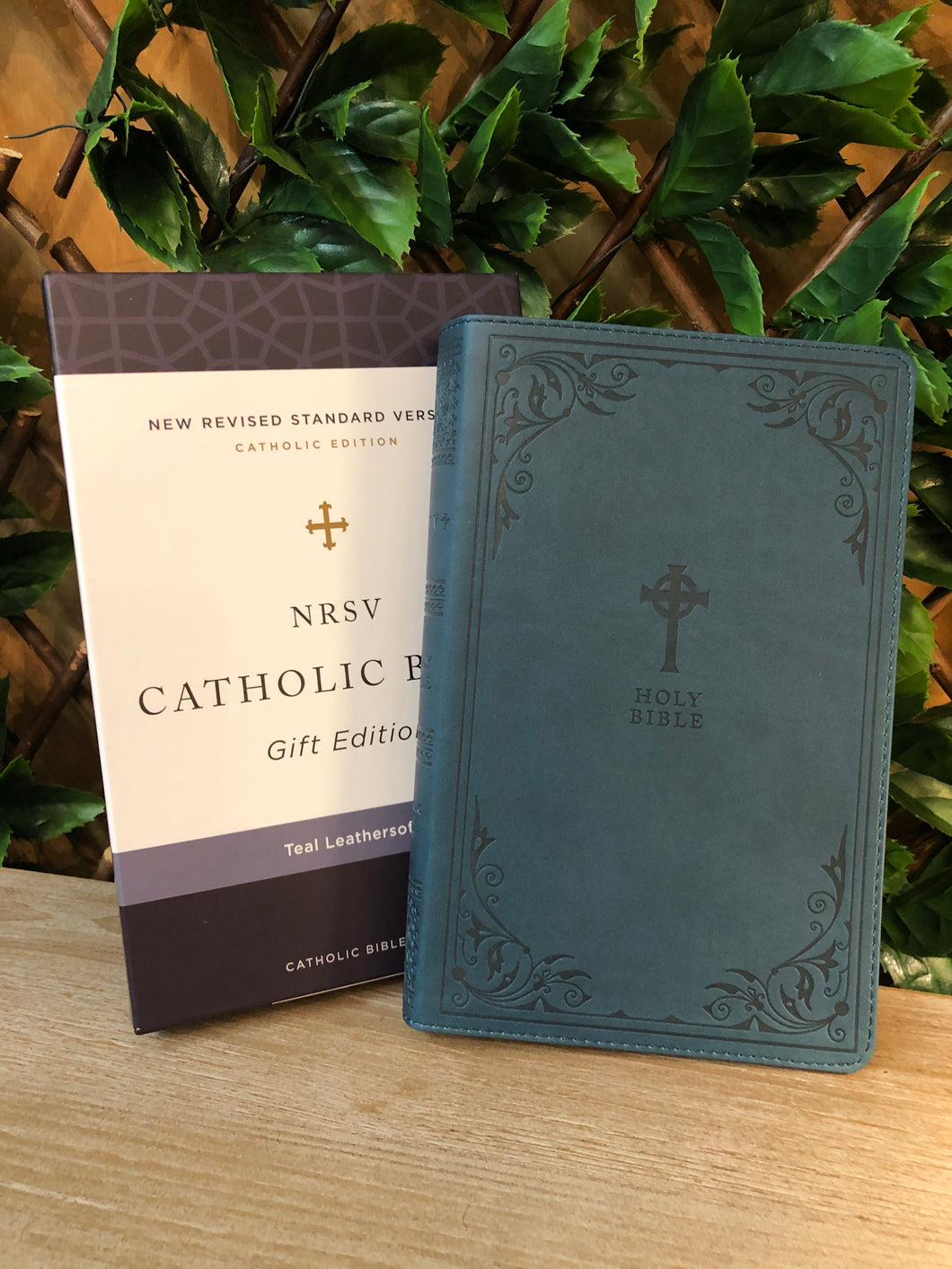 NRSV, Catholic Bible, Gift Edition, Leather-soft, Teal