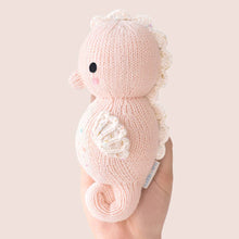 Load image into Gallery viewer, 🌟 New for Spring🌟 Baby seahorse (powder pink), gives 5 meals

