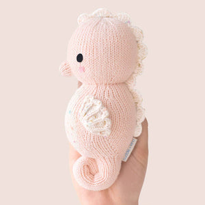 🌟 New for Spring🌟 Baby seahorse (powder pink), gives 5 meals