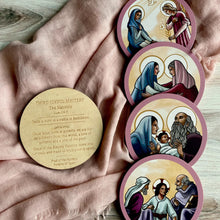 Load image into Gallery viewer, GATHER AND PRAY Mysteries of the Rosary Reflection Disc Set
